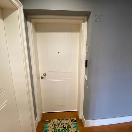 Exuberante Refugio No Centro De ליסבון