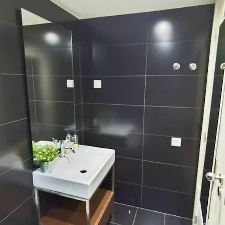 Exuberante Refugio No Centro De Apartmán Lisboa